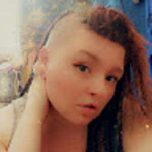 Meet your Posher, Carlie